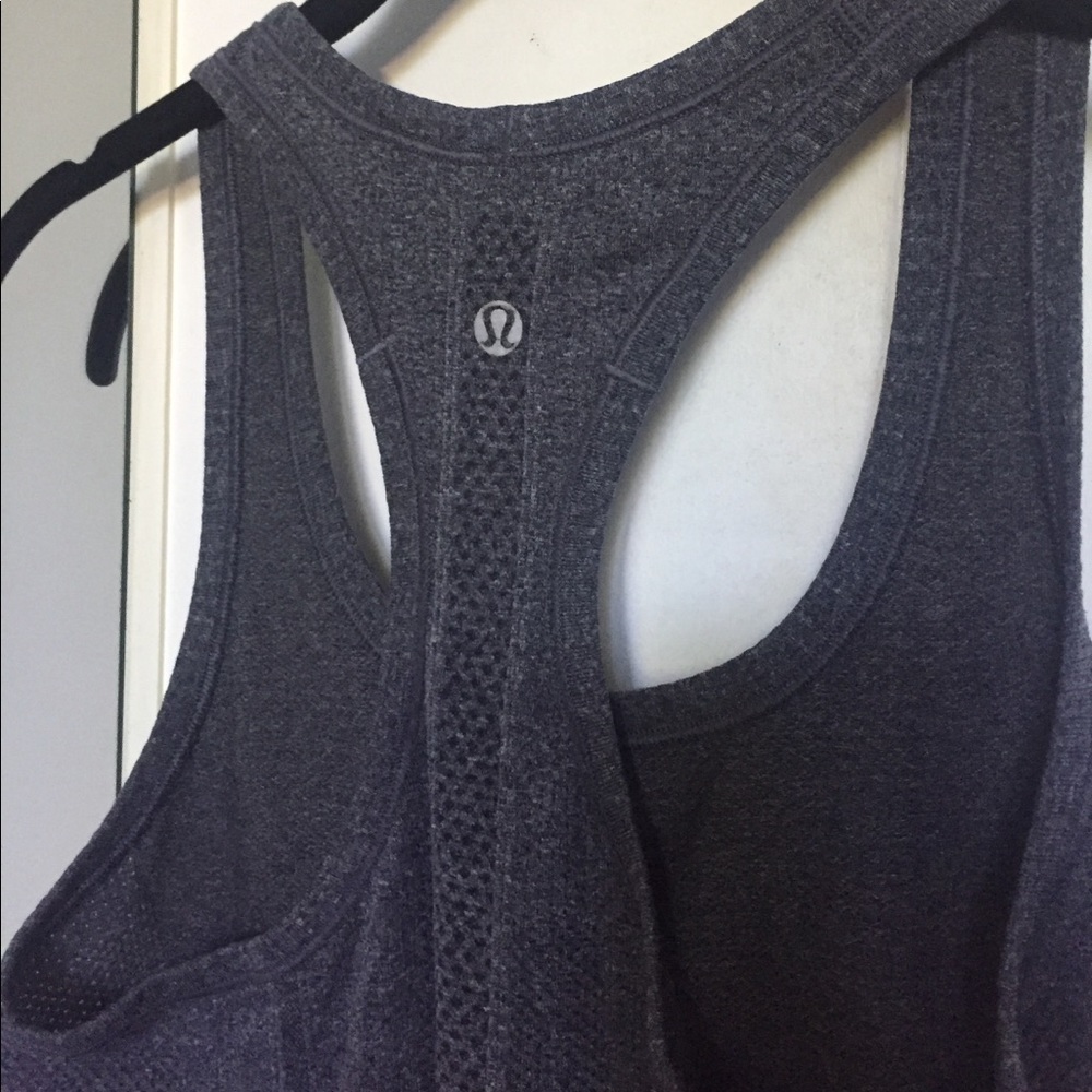 Lululemon Grey Run Swiftly Tank Size 4 - image 4